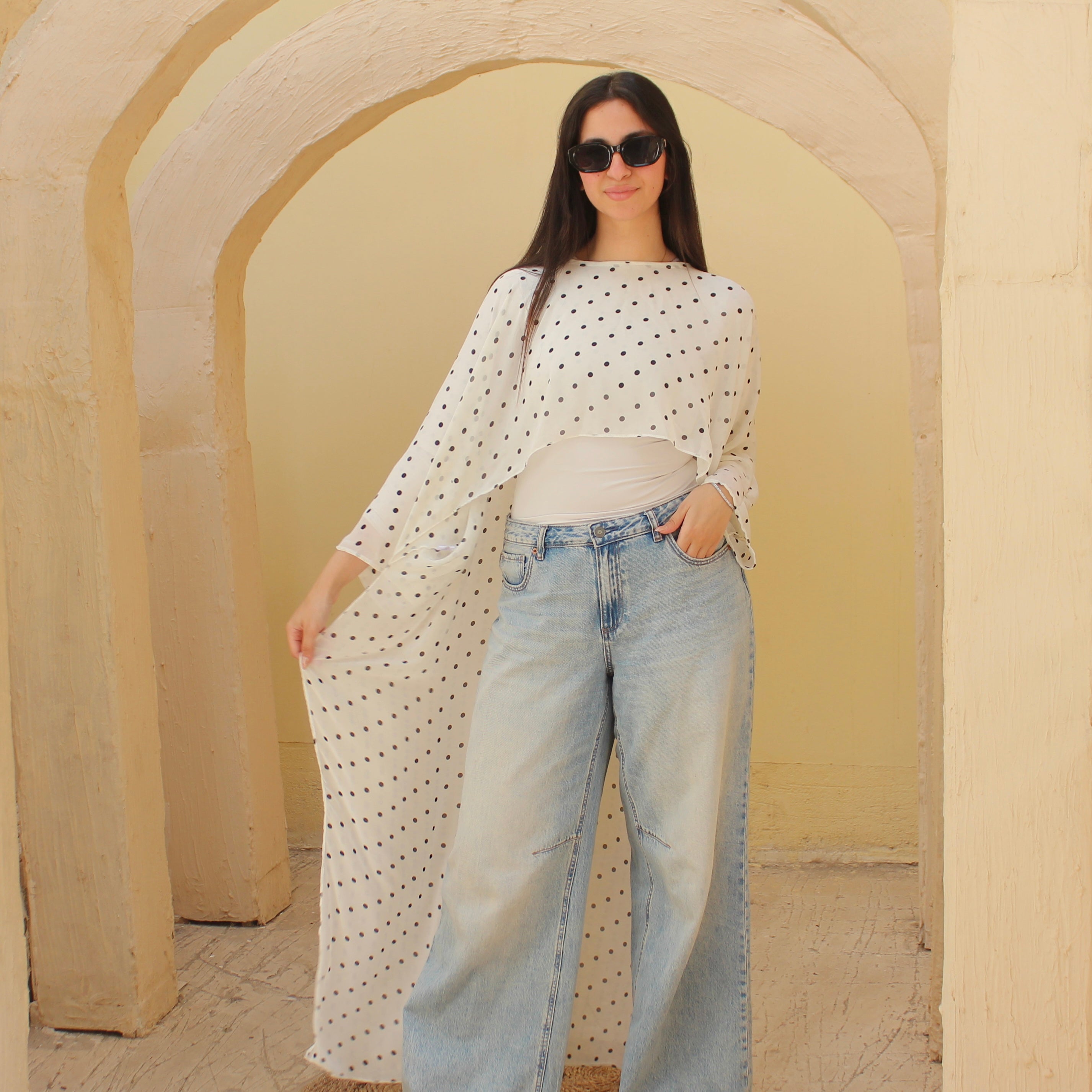 Polka dots cape ( black & white)