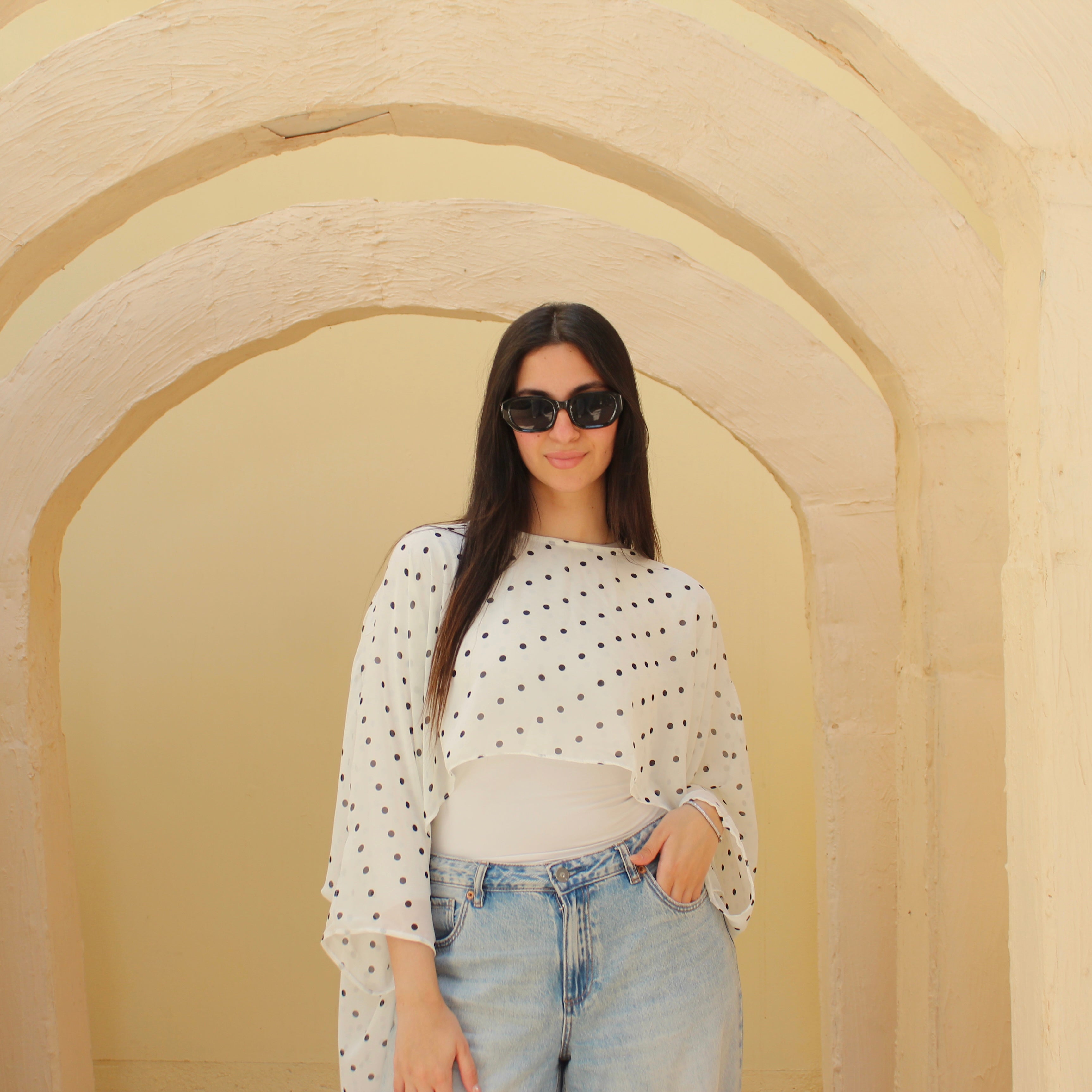 Polka dots cape ( black & white)